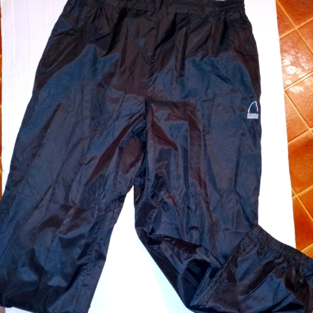 Sierra Designs nylon rip stop jogger
